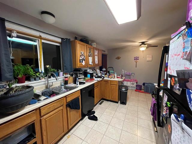 Builiding view one for 3240 Weigl Rd, Saginaw, MI. 48609