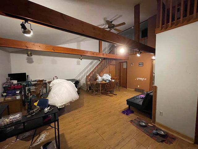 Builiding view seven for 3240 Weigl Rd, Saginaw, MI. 48609