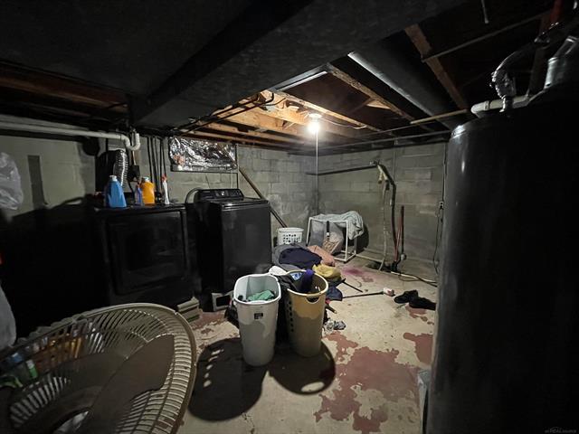 Builiding view thirteen for 3240 Weigl Rd, Saginaw, MI. 48609