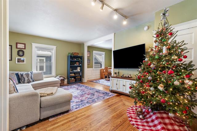 Builiding view nine for 771 Randolph St, Jackson, MI. 49203