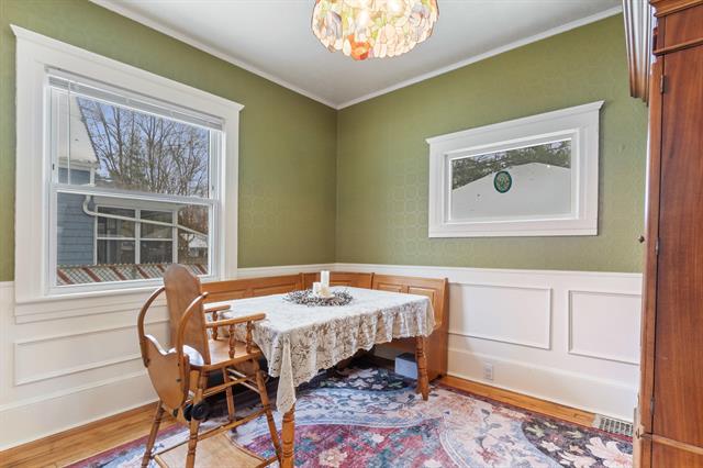 Builiding view sixteen for 771 Randolph St, Jackson, MI. 49203