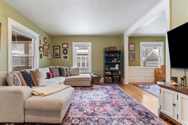 Builiding view ten for 771 Randolph St, Jackson, MI. 49203