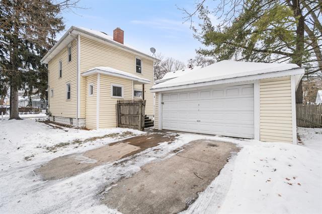 Builiding view thirty seven for 771 Randolph St, Jackson, MI. 49203