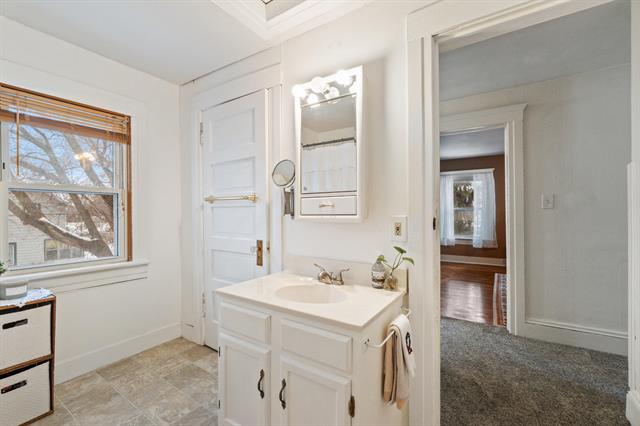 Builiding view twenty five for 771 Randolph St, Jackson, MI. 49203