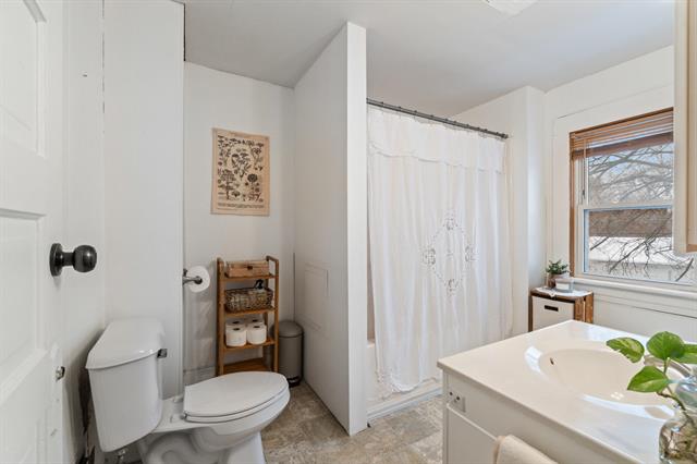 Builiding view twenty four for 771 Randolph St, Jackson, MI. 49203