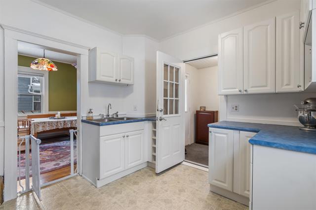 Builiding view twenty one for 771 Randolph St, Jackson, MI. 49203