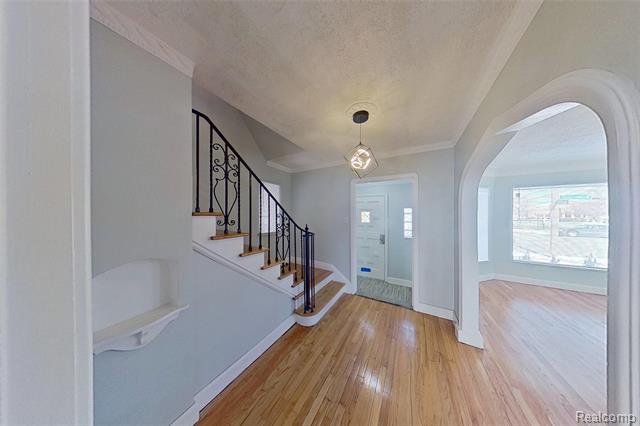 Builiding view eighteen for 8401 7 Mile Road, Detroit, MI. 48221