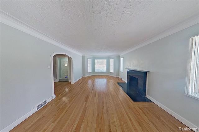 Builiding view four for 8401 7 Mile Road, Detroit, MI. 48221