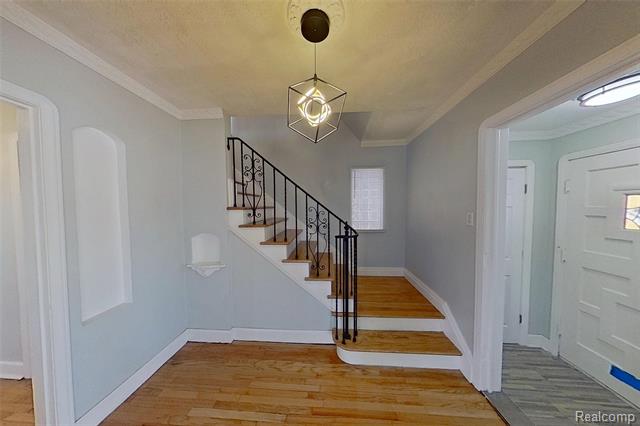 Builiding view nineteen for 8401 7 Mile Road, Detroit, MI. 48221