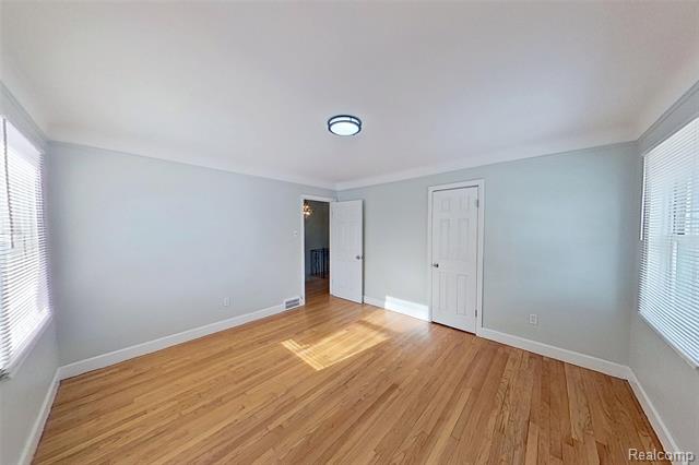 Builiding view thirty two for 8401 7 Mile Road, Detroit, MI. 48221