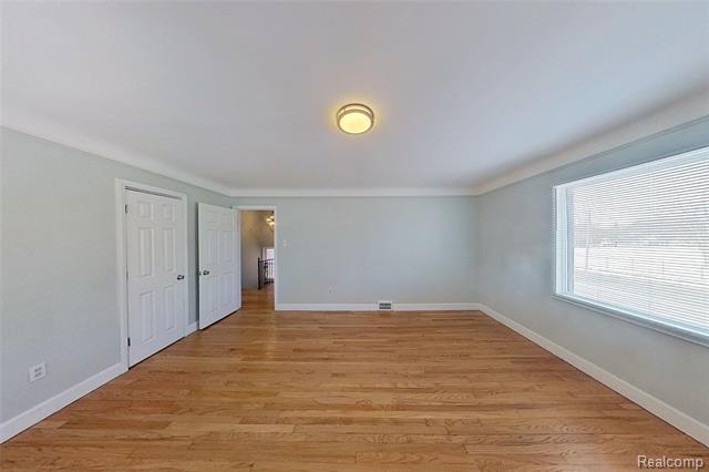 Builiding view twenty eight for 8401 7 Mile Road, Detroit, MI. 48221