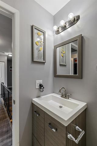 Builiding view fourteen for 1991 Orleans, Detroit, MI. 48207