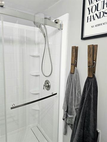 Builiding view sixteen for 1991 Orleans, Detroit, MI. 48207