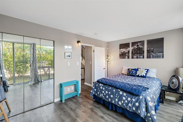 Builiding view ten for 1991 Orleans, Detroit, MI. 48207