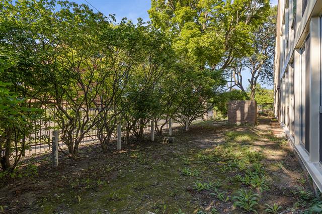 Builiding view thirty for 1991 Orleans, Detroit, MI. 48207