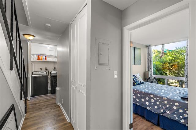 Builiding view twenty two for 1991 Orleans, Detroit, MI. 48207