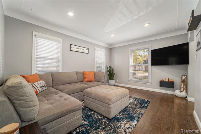 Builiding view eight for 636 S Connecticut, Royal Oak, MI. 48067