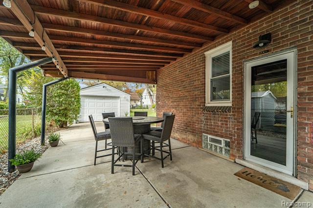 Builiding view twenty one for 636 S Connecticut, Royal Oak, MI. 48067