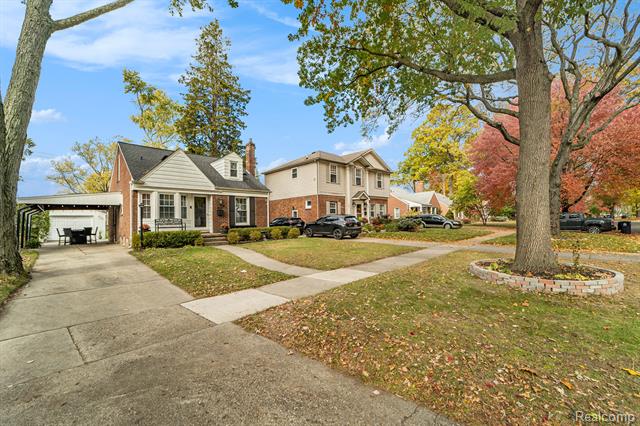 Builiding view two for 636 S Connecticut, Royal Oak, MI. 48067