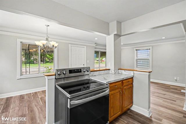 Builiding view eleven for 605 S Campbell, Royal Oak, MI. 48067