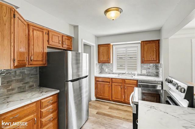 Builiding view fourteen for 605 S Campbell, Royal Oak, MI. 48067