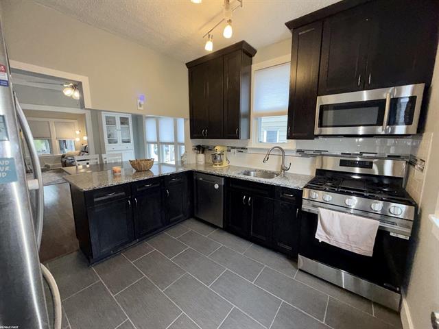 Builiding view fourteen for 608 S Edgeworth, Royal Oak, MI. 48067