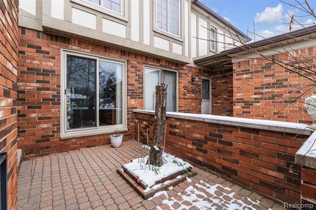 Builiding view five for 49285 Ashley Court, Utica, MI. 48315