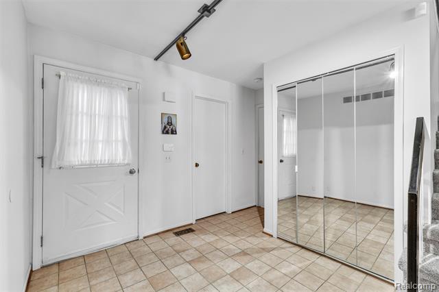 Builiding view seven for 49285 Ashley Court, Utica, MI. 48315