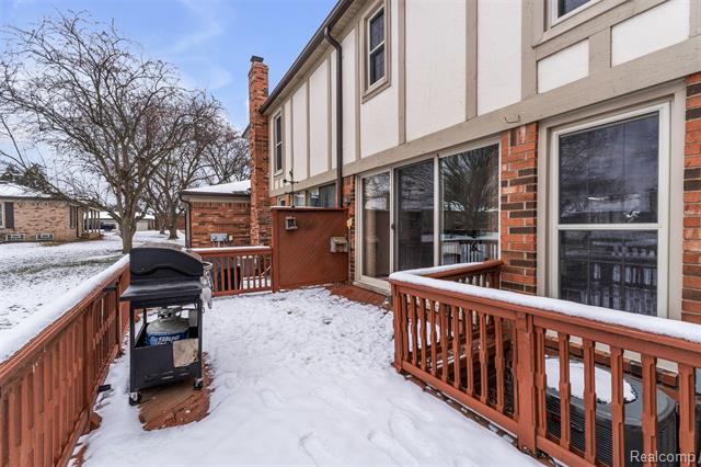 Builiding view sixty one for 49285 Ashley Court, Utica, MI. 48315