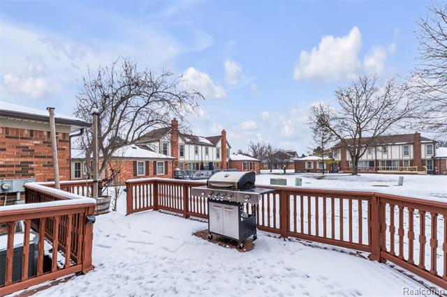 Builiding view sixty two for 49285 Ashley Court, Utica, MI. 48315