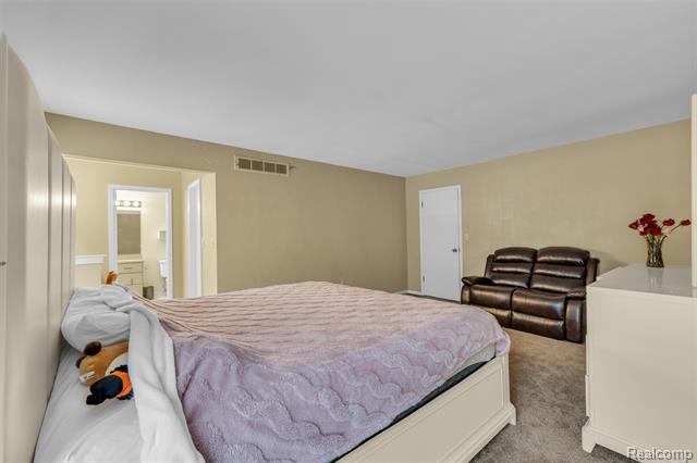 Builiding view thirty nine for 49285 Ashley Court, Utica, MI. 48315