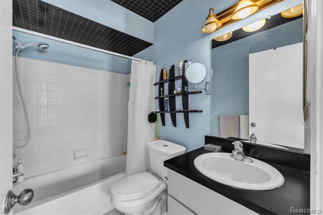 Builiding view thirty six for 49285 Ashley Court, Utica, MI. 48315