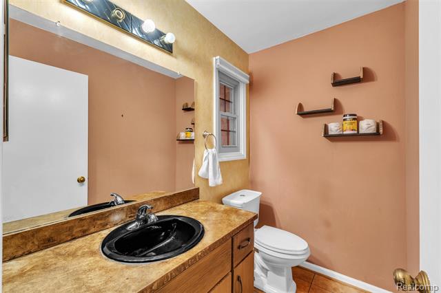 Builiding view twenty eight for 49285 Ashley Court, Utica, MI. 48315