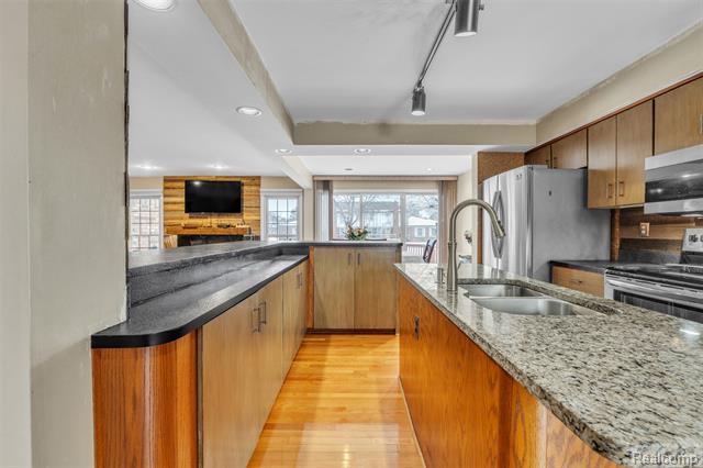 Builiding view twenty five for 49285 Ashley Court, Utica, MI. 48315