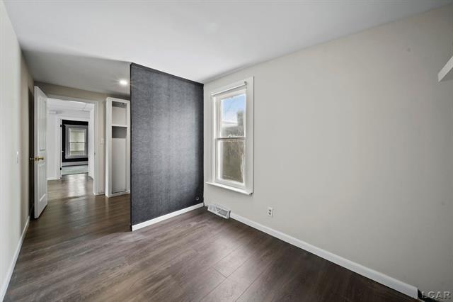 Builiding view fifteen for 313 Rice, Adrian, MI. 49221