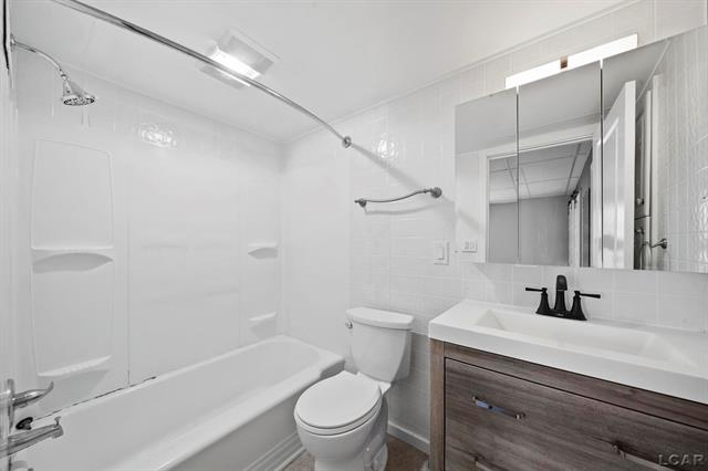 Builiding view twelve for 313 Rice, Adrian, MI. 49221