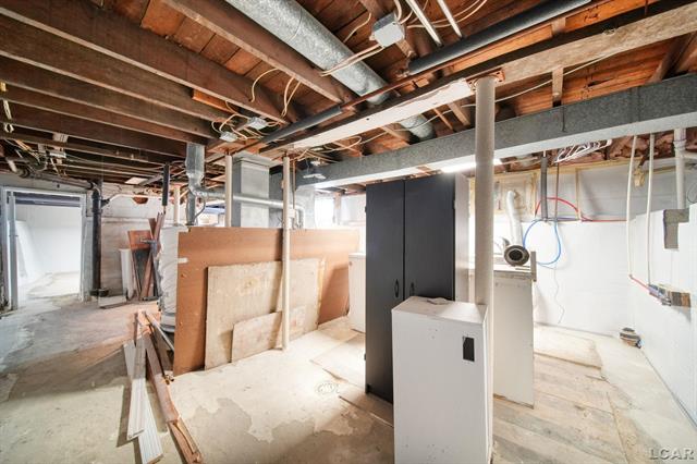 Builiding view twenty for 313 Rice, Adrian, MI. 49221