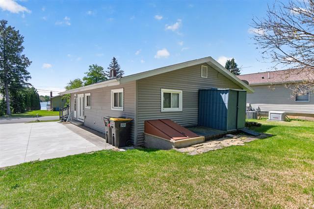 Builiding view forty six for 10674 Wesch Rd, Brooklyn, MI. 49230