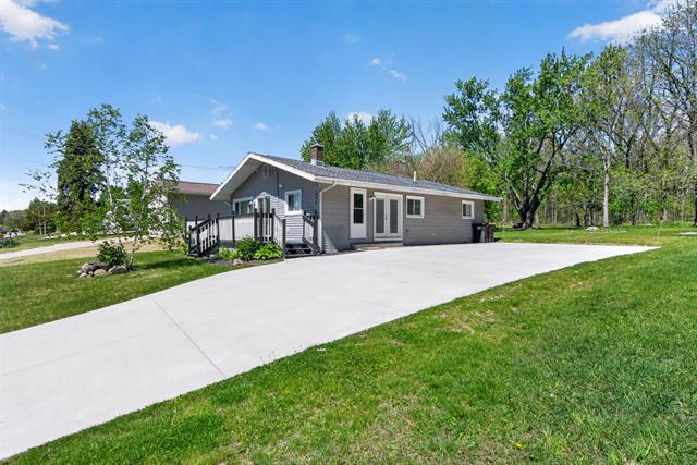 Builiding view three for 10674 Wesch Rd, Brooklyn, MI. 49230