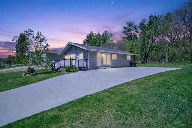 Builiding view two for 10674 Wesch Rd, Brooklyn, MI. 49230