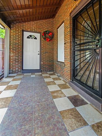 Builiding view forty one for 746 Oakridge Dr, Jackson, MI. 49203