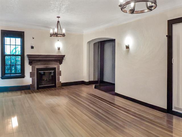 Builiding view seventeen for 746 Oakridge Dr, Jackson, MI. 49203