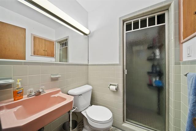 Builiding view eighteen for 3219 Mccain Rd, Jackson, MI. 49203