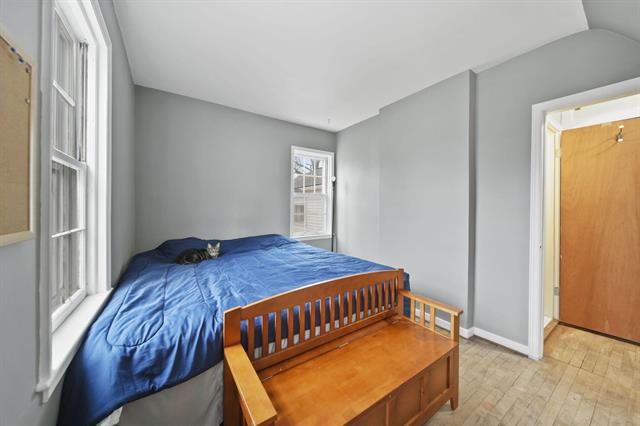 Builiding view eleven for 3219 Mccain Rd, Jackson, MI. 49203