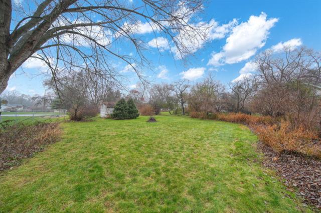 Builiding view forty one for 3219 Mccain Rd, Jackson, MI. 49203