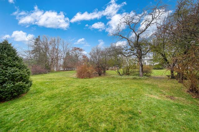 Builiding view forty for 3219 Mccain Rd, Jackson, MI. 49203