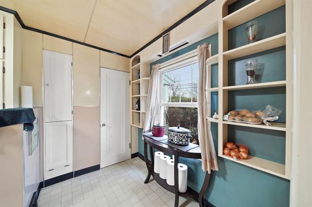 Builiding view sixteen for 3219 Mccain Rd, Jackson, MI. 49203