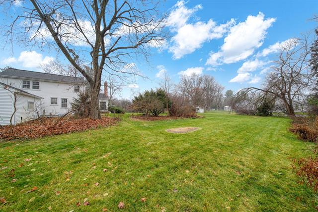 Builiding view thirty five for 3219 Mccain Rd, Jackson, MI. 49203