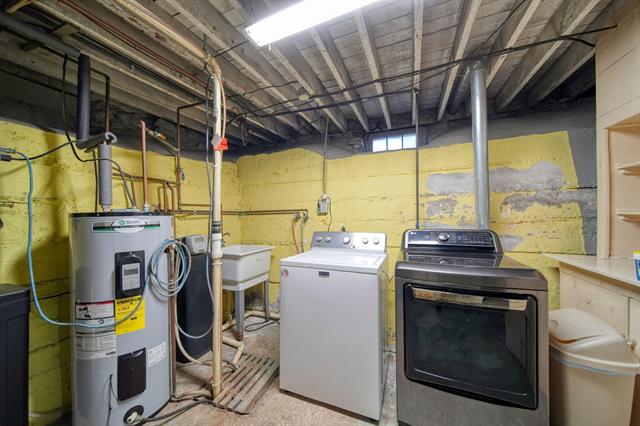 Builiding view thirty one for 3219 Mccain Rd, Jackson, MI. 49203