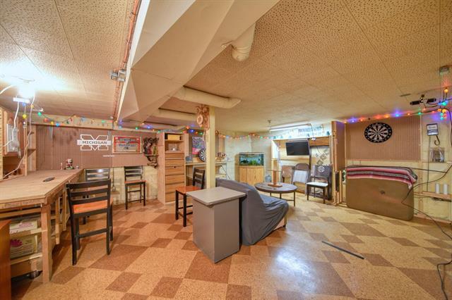 Builiding view twenty eight for 3219 Mccain Rd, Jackson, MI. 49203